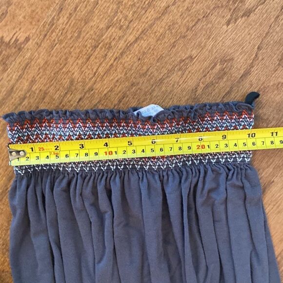 Romeo & Juliet, couture size, medium halter jumpsuit, T-shirt, material - Picture 6 of 13